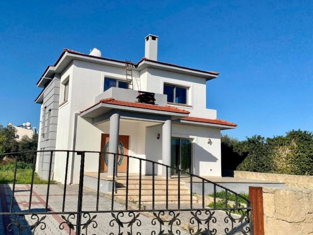 Villa for sale in Girne Center