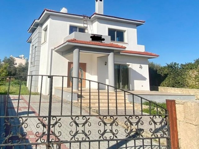Villa for sale in Girne Center