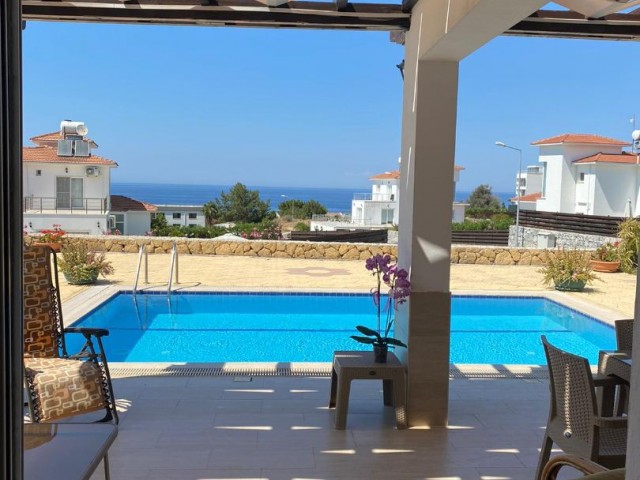 DAILY RENTAL 3+1 VILLA WITH POOL IN GİRNE ÇATALKÖY