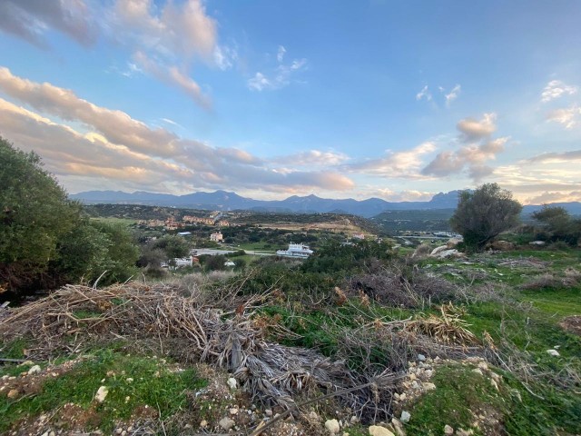 GRUNDSTÜCK ZUM VERKAUF IN KYRENIA