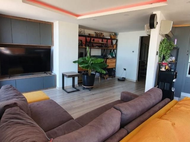 GİRNE'DE SATILIK 3+1 PENTHOUSE