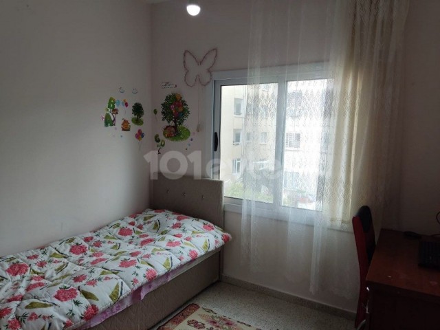 GİRNE'DE SATILIK 3+1 DAİRE