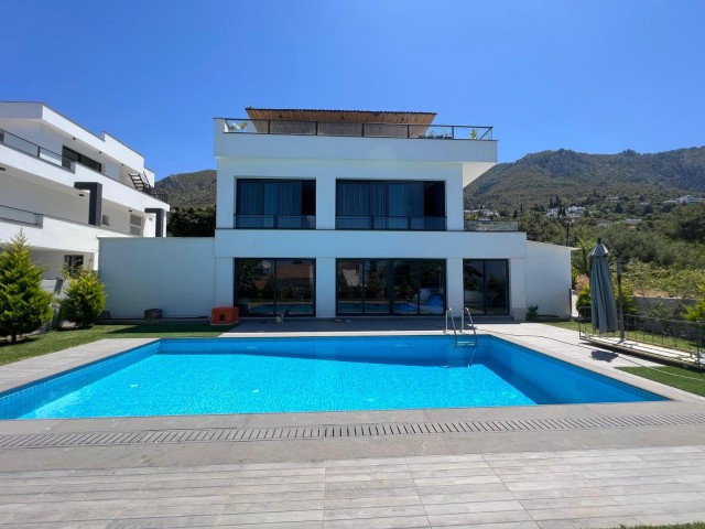 3+1 VILLA MIT POOL ZUM VERKAUF IN KYRENIA