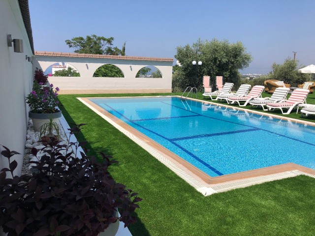 5+1 VILLA WITH POOL FOR SALE IN EDREMIT