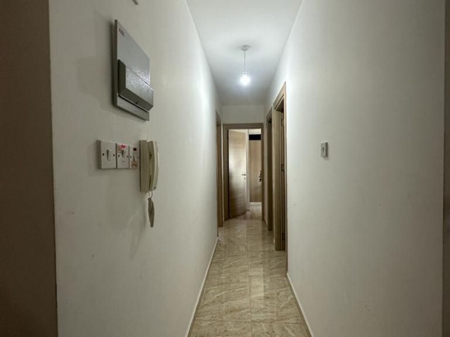 Наша меблированная квартира 3+1 с ванной комнатой недалеко от начальной школы Кирении, 23 Нисана выставлена ​​на продажу!