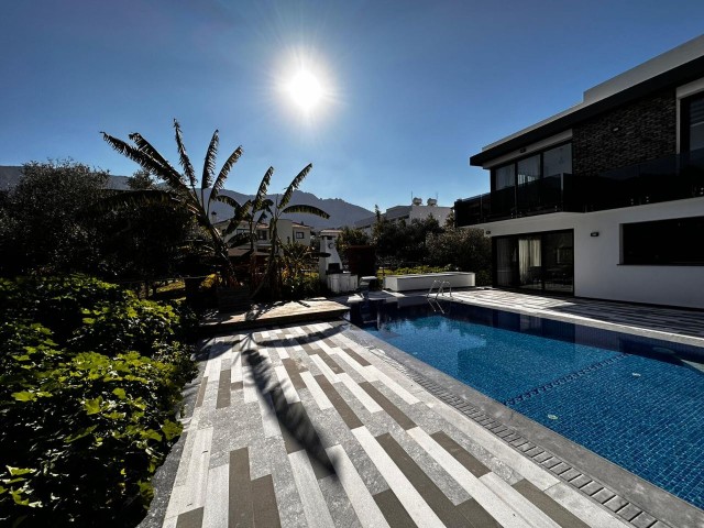 4+1 VILLA WITH POOL FOR SALE IN EDREMIT