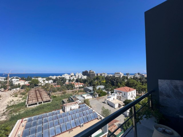 3+1 PENTHOUSE ZUM VERKAUF IM KYRENIA CENTER