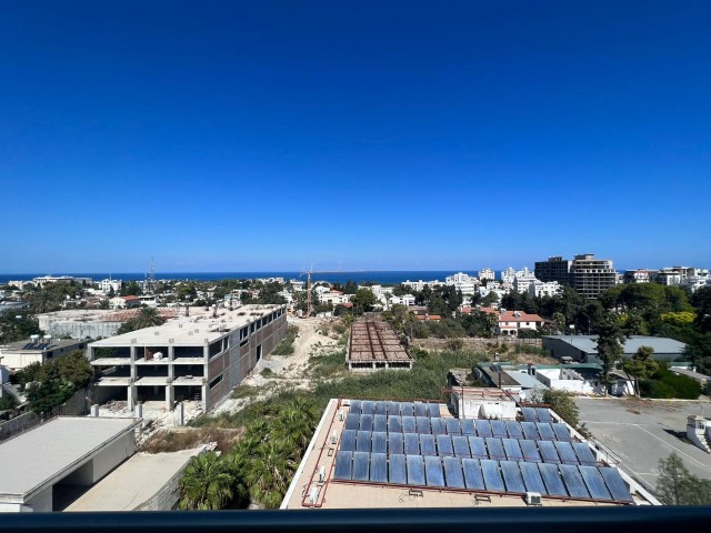 3+1 PENTHOUSE ZUM VERKAUF IM KYRENIA CENTER