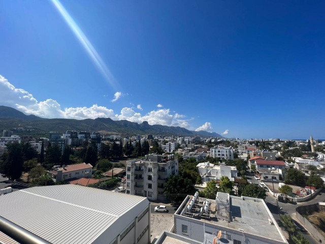 3+1 PENTHOUSE ZUM VERKAUF IM KYRENIA CENTER