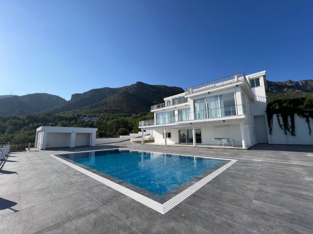 6+3 SUPER LUXURY VILLA WITH POOL FOR SALE IN KYRENIA