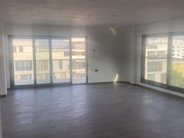 3+1 PENTHOUSE WITH POOL FOR SALE IN KYRENIA CENTER