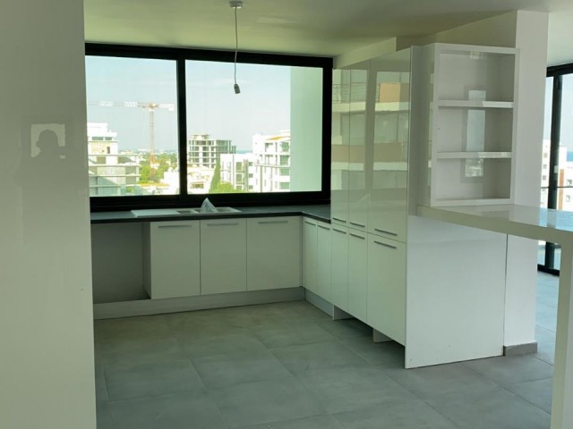 Girne Merkez'de 3+1 Satılık Penthouse!