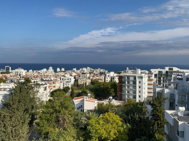 Girne Merkez'de 3+1 Satılık Penthouse!