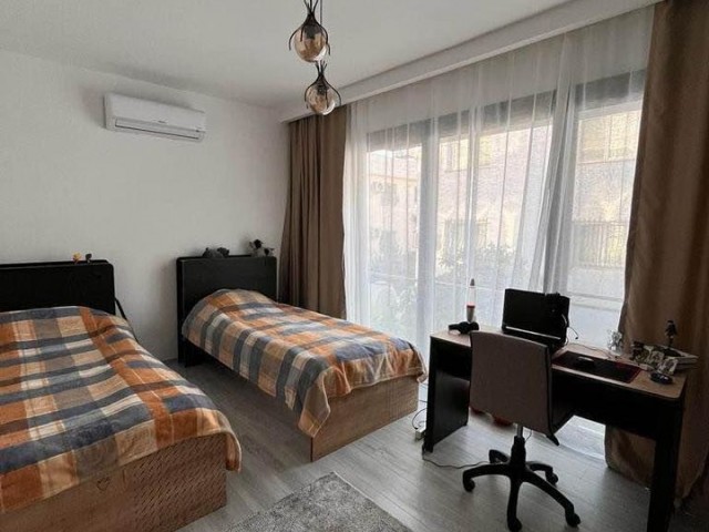 HAVUZLU SİTE FULL EŞYALI SATILIK 3+1 TRİPLEX VİLLA