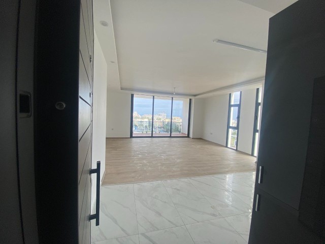 GİRNE'DE KİRALIK 2+1 PENTHOUSE