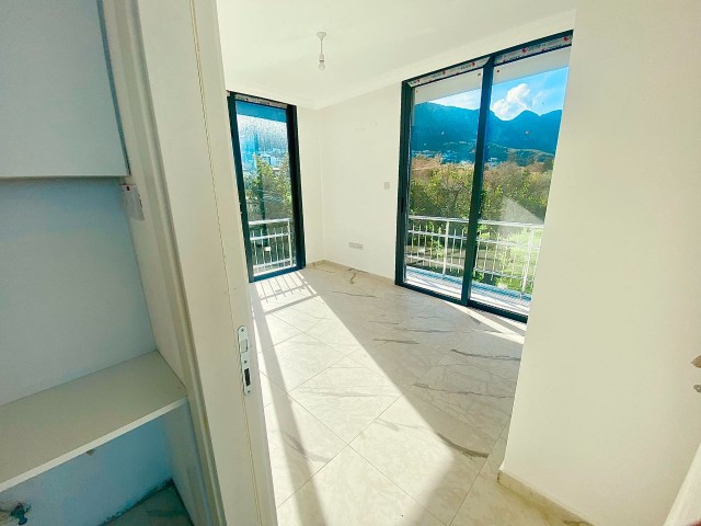 2+1 PENTHOUSE ZUM VERKAUF IN LAPTA