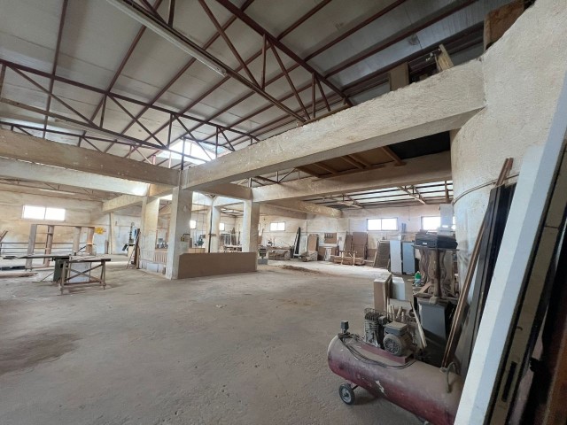 WORKPLACE FOR SALE IN INDUSTRIAL ZONE