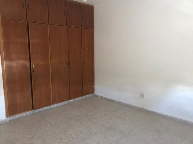 SINGLE FLAT ON THE 3RD FLOOR FOR RENT IN KÖŞKLÜÇİFTLİK