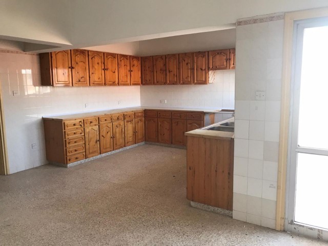 SINGLE FLAT ON THE 3RD FLOOR FOR RENT IN KÖŞKLÜÇİFTLİK