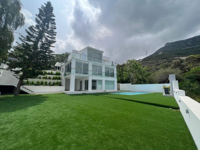 6+1 Luxury Villa for Sale in Kyrenia!