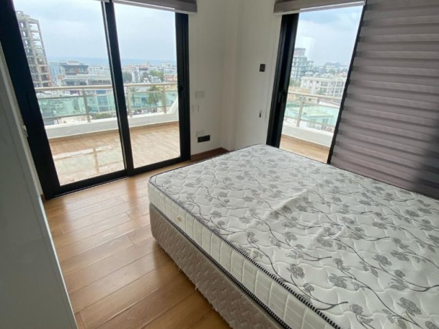 Penthouse 3+1 mit voller Aussicht auf das Zentrum von Kyrenia