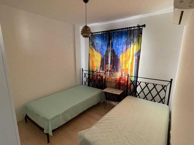 Girne merkezde satılık 2+1 full eşyalı daire