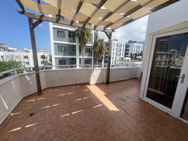 3+1 FLAT FOR SALE IN KYRENIA CENTER