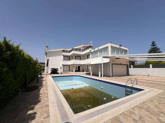 5+2 VILLA MIT POOL IN NIKOSIA ZU VERKAUFEN