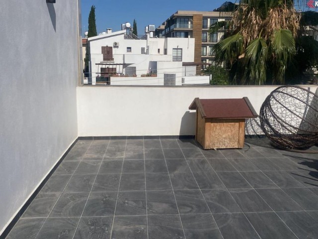 2+1 flat for rent in Kyrenia Center!