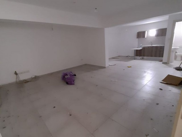 store for Sale , 380,000 stg , Salamis road , Eşdeğer koçan