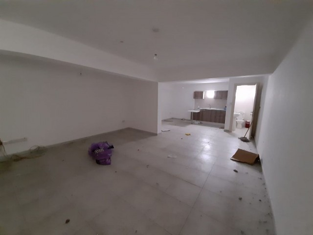 store for Sale , 380,000 stg , Salamis road , Eşdeğer koçan