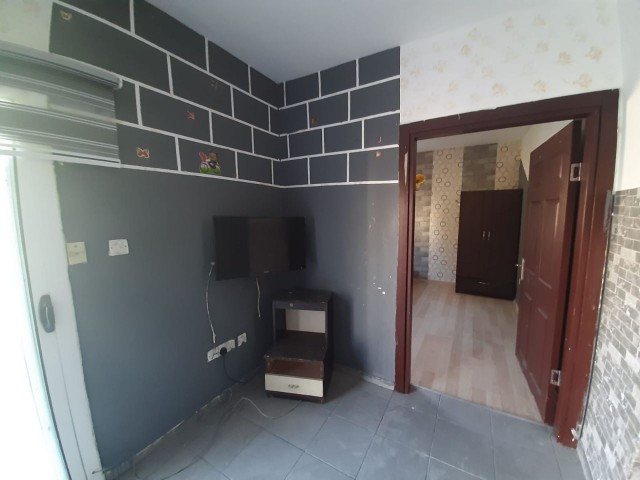 Near to emu 2+1 rent house  3 months pay. 7000 tl rent deposıt 1500 tl commıssıon