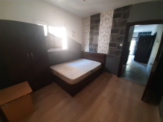 Near to emu 2+1 rent house  3 months pay. 7000 tl rent deposıt 1500 tl commıssıon