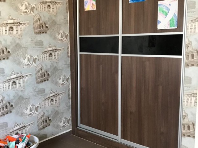 Tuzla Saklıkent  3+1 satılık daire  2 WC  1 banyo 128 m2 Eşdeğer koçan 68.000£