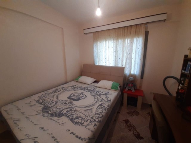 Sakarya bolgesinde satilik 2+1 2.katta olan daire 52.000£ full esyali olarak satilik  3 yillik bina Turk kocanli 70m² Asansorlu oto parkli