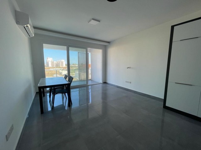 Studio flat for sale in Courtyard Long Beach Pier Area; ** 