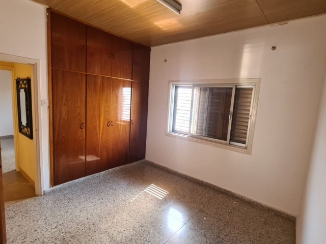 3+1 flat for sale in Famagusta Baykal, free of charge, flat with Turkish title ** 