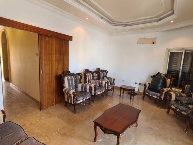 3+1 flat for sale in Famagusta Baykal, free of charge, flat with Turkish title ** 