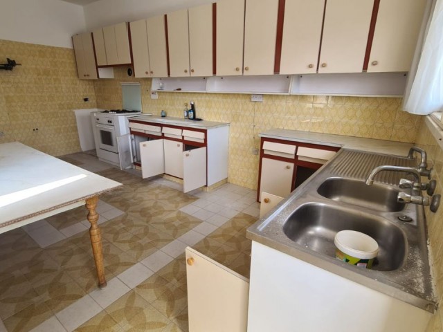 3+1 flat for sale in Famagusta Baykal, free of charge, flat with Turkish title ** 