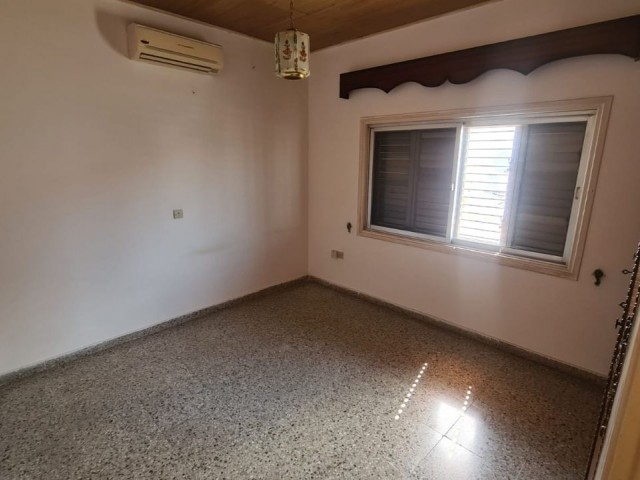 3+1 flat for sale in Famagusta Baykal, free of charge, flat with Turkish title ** 