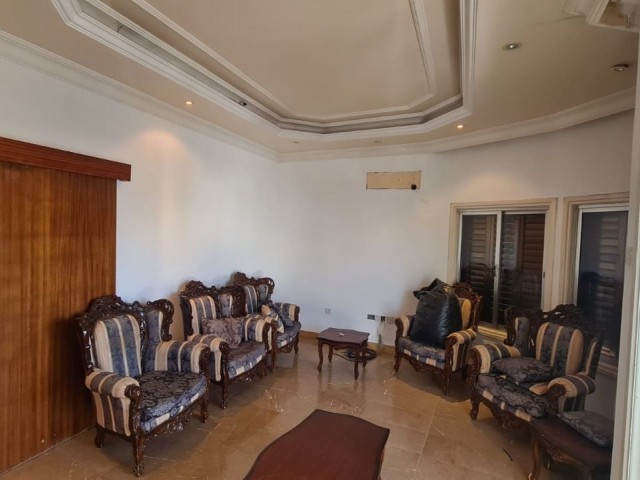 3+1 flat for sale in Famagusta Baykal, free of charge, flat with Turkish title ** 