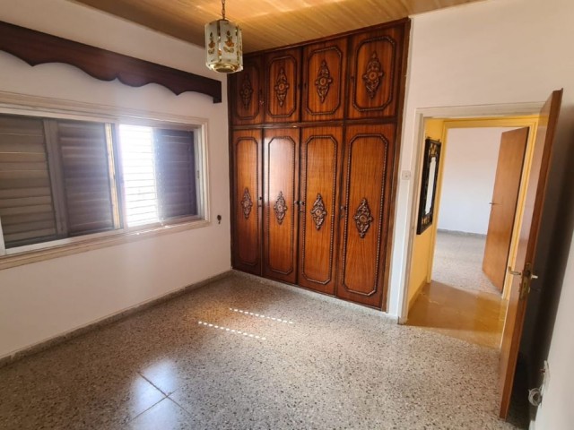 3+1 flat for sale in Famagusta Baykal, free of charge, flat with Turkish title ** 