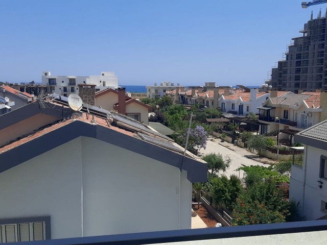 Famagusta Iskele long beach Weekly 1+1 rental house Per day 55€ And commission 55€ 3 floor elevator car park Sea wiev For family In the room no a.c