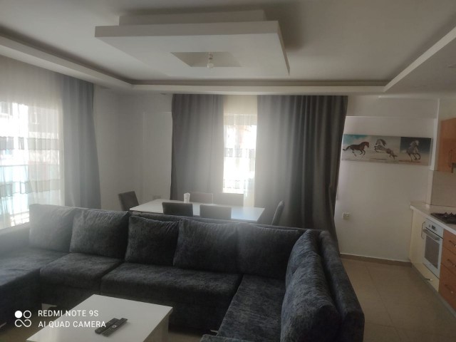 Sakarya 2 + 1 rent house 1 year payment 7500$ Deposit and commission Full A.c 2. Etage da Golden Residence Terrasse gegenüber dem Park neues Gebäude jedes Zimmer Klimatisierte Betten 2,5 Personen Gebühren 150 TL pro Monat ** 