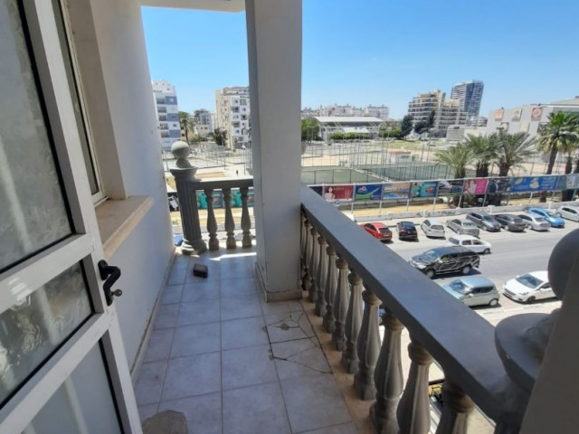 Close to lemar Mall 1 + 1 rent house Per month 180$ 5 months payment Deposit 180$ Commission 180$ Llosa electric Llosa bill 3.floor No elevator ** 