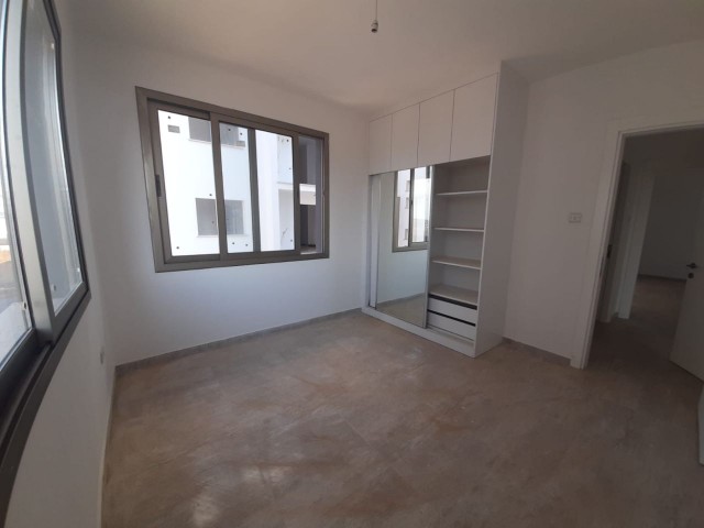 The location of the 2 + 1 apartment for sale in Çanakkale region is beautiful 2.the apartment, which is on the floor, is 85 square meters, The rear facade is ready for delivery with an elevator near the City mall shopping center. Price £45,000 ** 