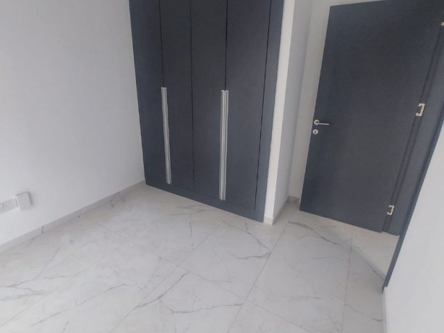 İskelede satılık 2+1 apartman dairesı 4.katta son 1 adet full eşyalı 115,000£ 75 metre kare 