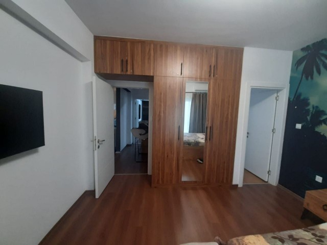 Cesar resortta kiralık daire 2+1 full eşyalı aile yada öğrenci farketmez 6 aylık ödemeli 700£ dan  2 depozit 1 komisyon