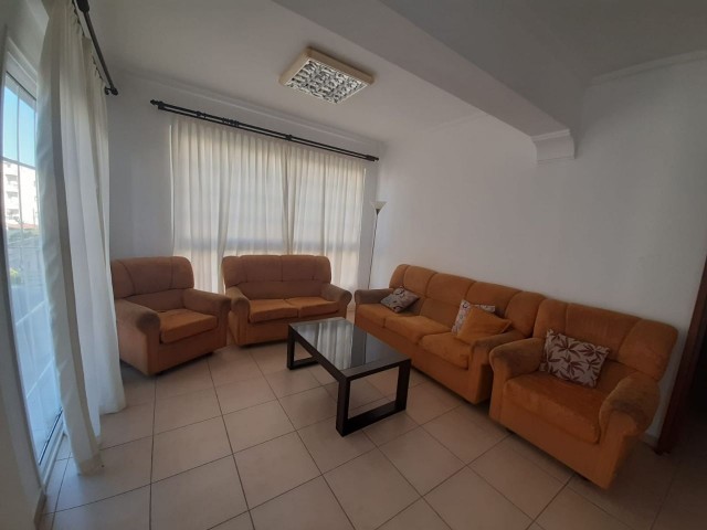 ▪️Magusa for rent 3+1 apartment ▪️Asansor with 2 air conditioners ▪️Kirasi from 400$ payable 1 year in advance.  ▪️Aile will be a student.  ▪️Tv will come and 2 toilets will be renovated.  For rent as ▪️esyali.  