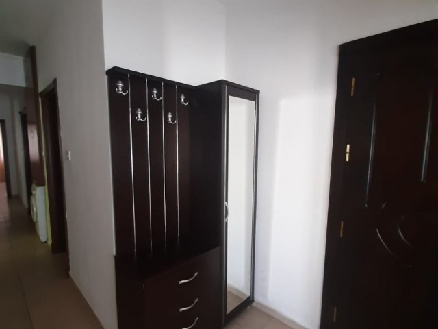 ▪️Magusa for rent 3+1 apartment ▪️Asansor with 2 air conditioners ▪️Kirasi from 400$ payable 1 year in advance.  ▪️Aile will be a student.  ▪️Tv will come and 2 toilets will be renovated.  For rent as ▪️esyali.  